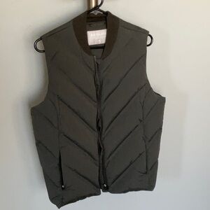 Athleta Olive Inlet Vest, Size M